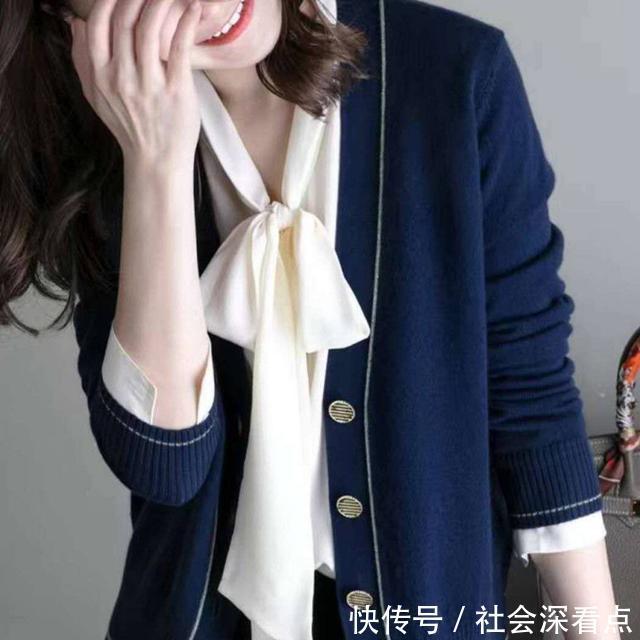 6070后女人秋天别穿风衣,试试这种薄外套,显高时髦!