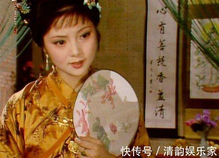 宝玉@大观园女儿们的爱好，王熙凤是治家，林黛玉是葬花，薛宝钗是什么