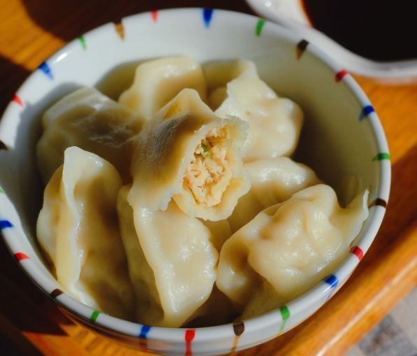 调萝卜馅时，别用盐杀水或者焯水，教您一招，饺子鲜嫩多汁营养足