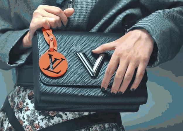 大牌包包锁扣奥秘多~你最爱哪个？