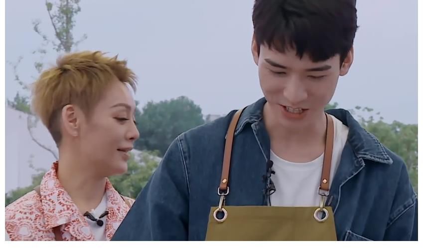 合伙人|《中餐厅5》热播，合伙人互动有趣又有梗，收视率却没达到0.5