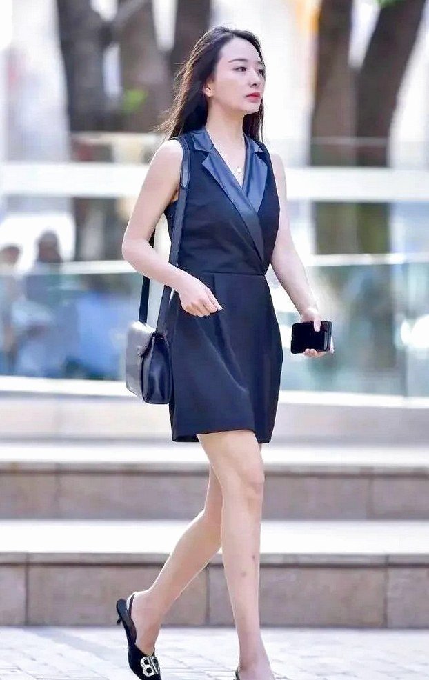 本人|气质裙加奶奶鞋,又仙女又贵妇