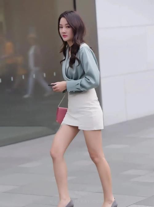  选择|想要穿搭更显魅力十足，选择雪纺上衣和A字裙来提升你的外在美！