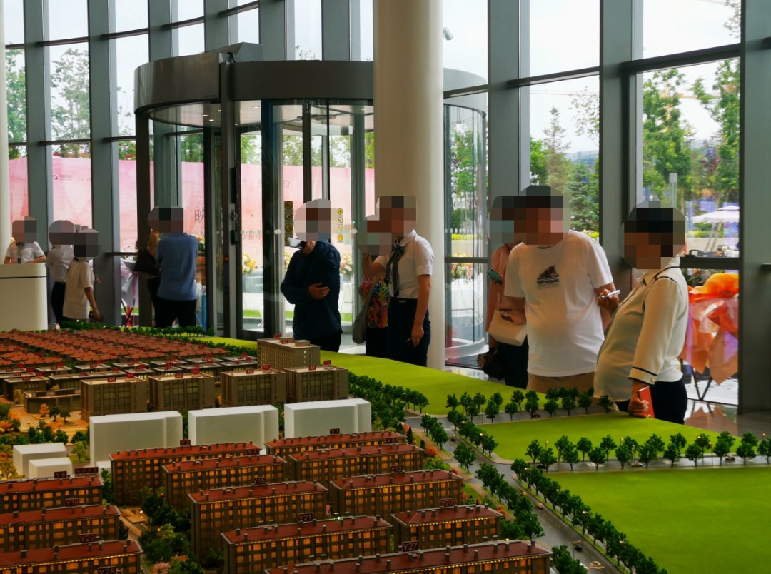 伟峰|长春伟峰东域二期开盘，总价近400万的房子，还没开盘就快没了