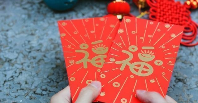 婴幼儿|老人家帮忙带孩子,过年应不应该给他钱?来听听这些老人说的回答