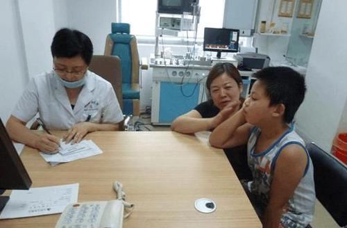 孩子|孩子天天抠鼻子，睡觉喘粗气，医生说怎么不早来医院