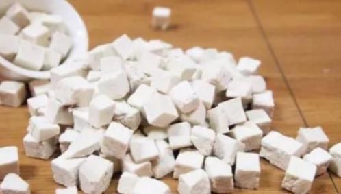 泡水|经常失眠多喝3种茶水，躺下就睡着，老公的鼾声也叫不醒！