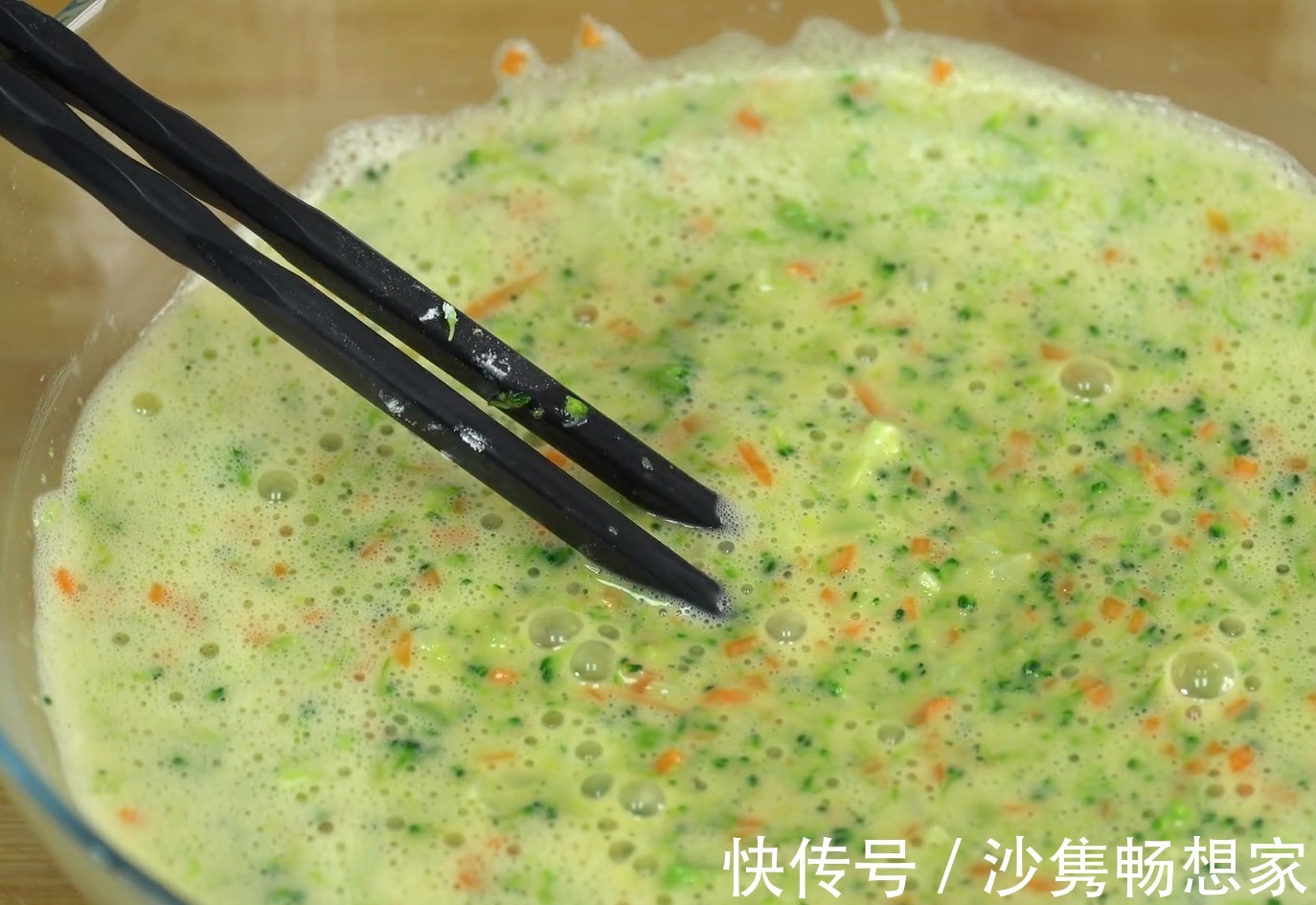 西兰花鸡蛋|用西兰花做早餐,没想到这么好吃,宣软筋道,营养又解馋,超简单