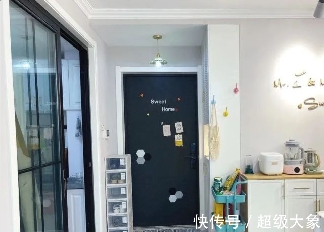 收纳|她家新房不吊顶只走石膏线,效果简约大方又漂亮,生活过得很舒适~