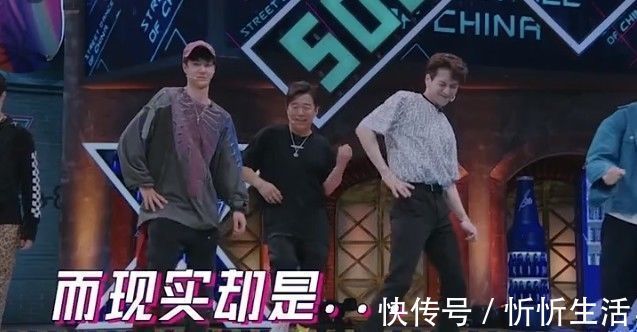 褲子|所有人都穿黑襪子,唯獨(dú)忘告訴王一博,看他穿的啥,粉絲笑出鼻涕泡