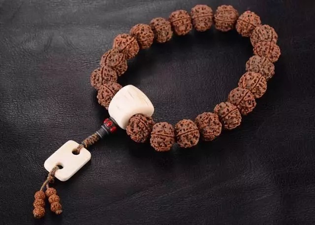 女人|背云,就像女人的红唇