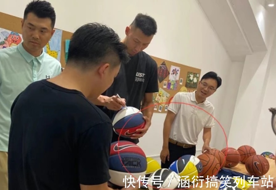 耐克 易建联站队耐克!耐克上新广告:凭本事放狠话,让垃圾来说话