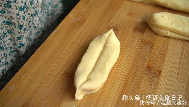 面粉别烙饼了,试试这样做,酥脆又松软,出锅瞬间被扫光,特解馋