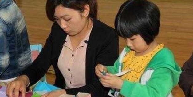 作业|幼儿园变相调查,作业要求孩子填写车的牌子,高情商妈妈机智应对