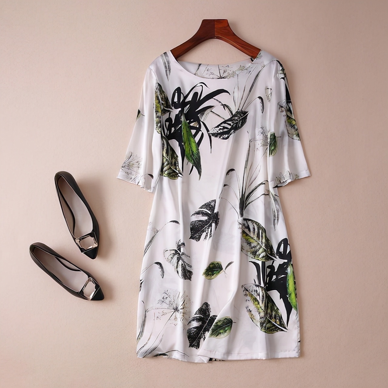 裙身|女人年过三十不年轻没关系,但往后就得有气质韵味连衣裙精致自己