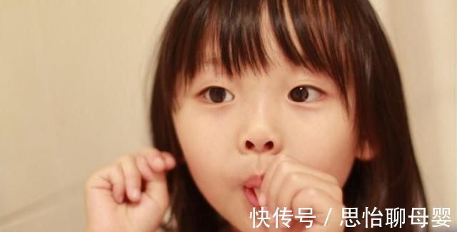 儿科医生|宝宝总喜欢吮吸手指?妈妈踏实住,口欲期的吃手动作有重要作用