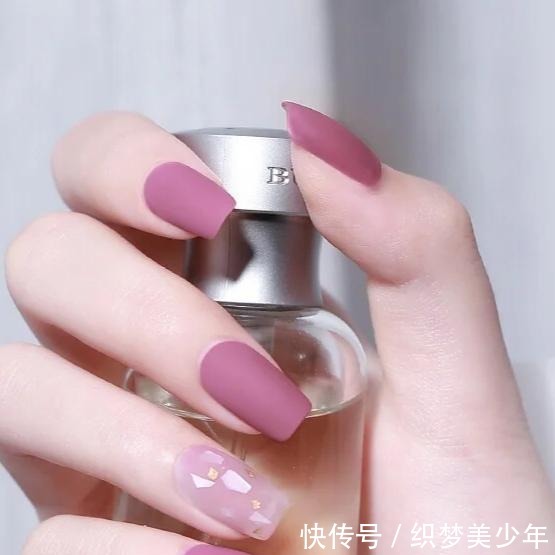 优雅|简约优雅的时尚美甲