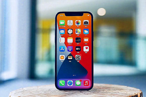 拿着5G手机|宁愿抢华为Mate40Pro都不抢iPhone12？四点原因正在经历！