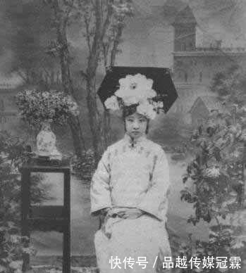 格格|实拍清朝的十二位格格,有日军间谍,有的就连慈禧都要让三分