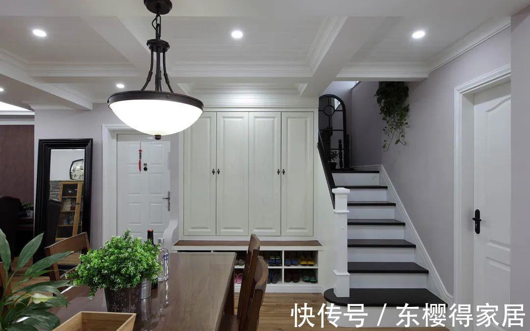 改造|还把复式楼梯底下空着呢?像这样改造,空间利用率提升不止一点点