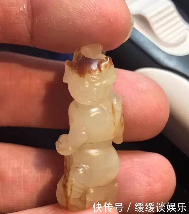 传奇|8万无人问津,到290万成交:一个小玉人的传奇!