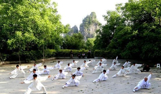 运动方式|高血压患者照样能锻炼,掌握这4种运动方式,还能调节血压