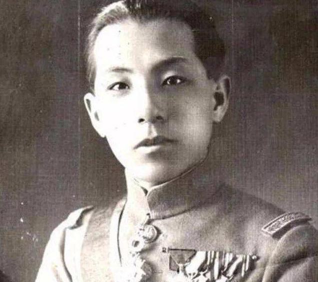 花圈|张学良去世，104岁宋美龄送一花圈，上面4字暴露两人真实关系