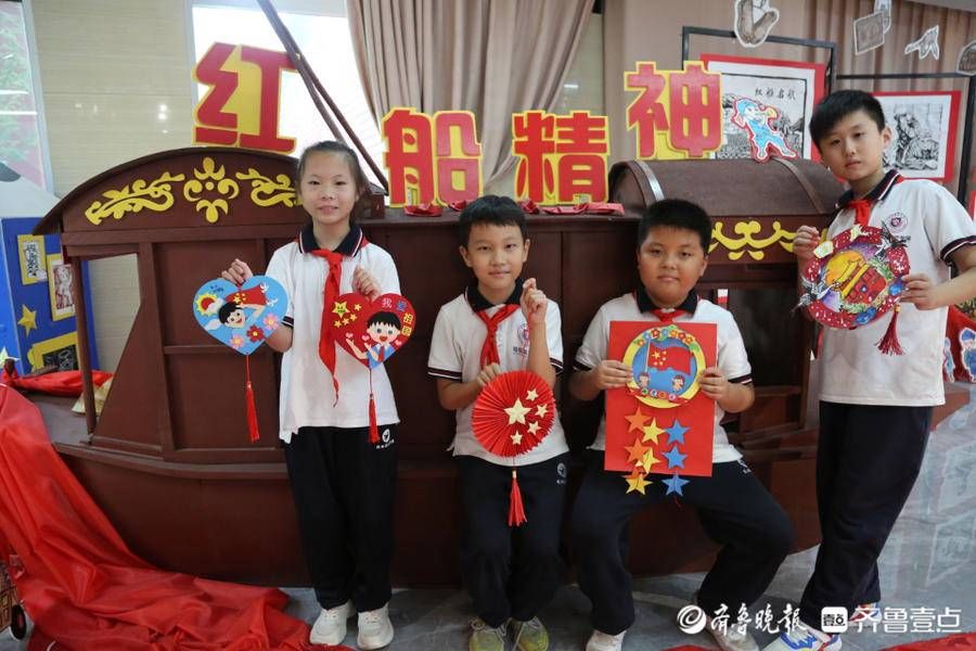 田英才！强国有我、共绘祖国，授田英才学园用画笔向祖国献礼