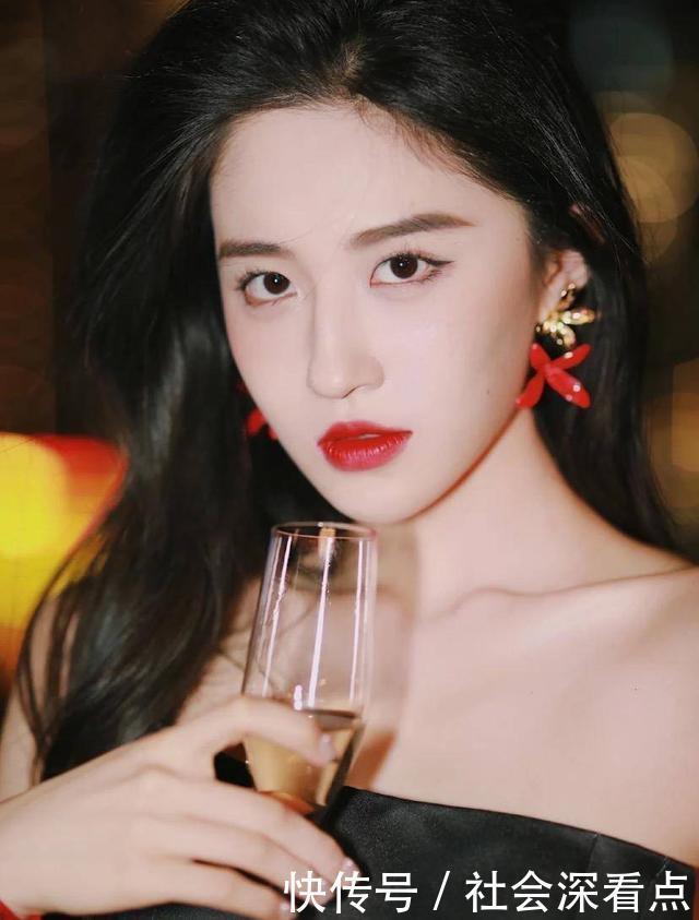 日常护肤，不能盲目对肌肤进行“大补”，按照常规步骤就可以