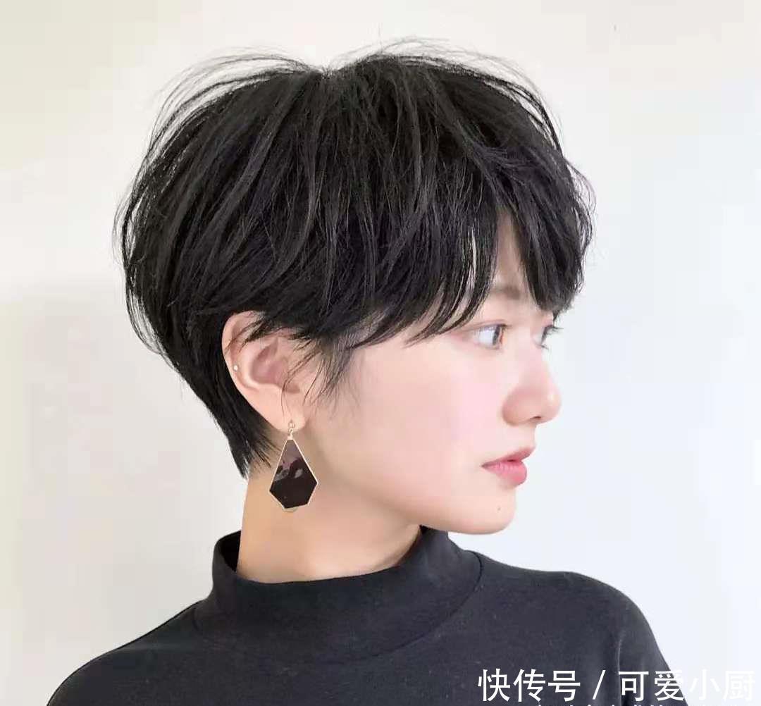 剪短|脸宽的人留适合什么发型?试试这三种发型,时尚减龄又显脸瘦