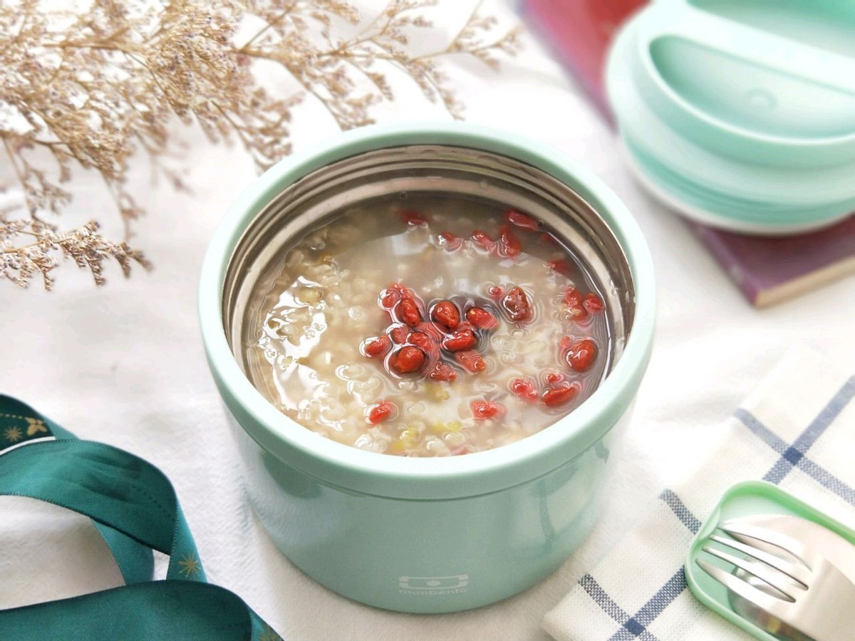 懒人焖烧罐版多宝粥，营养丰富，软糯又好喝，很适合小宝宝吃