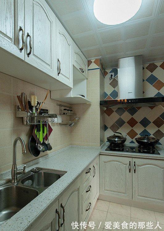 玄关|90平米的小三居,全屋效果简洁干净,玄关鞋柜设计美观又好看