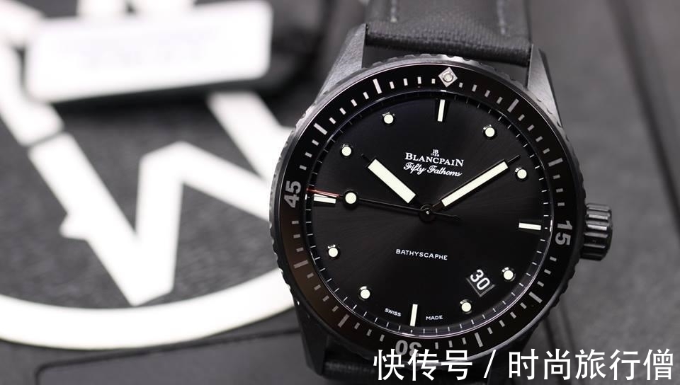 专业性|这只专业潜水表,送给冬季准备潜水的你