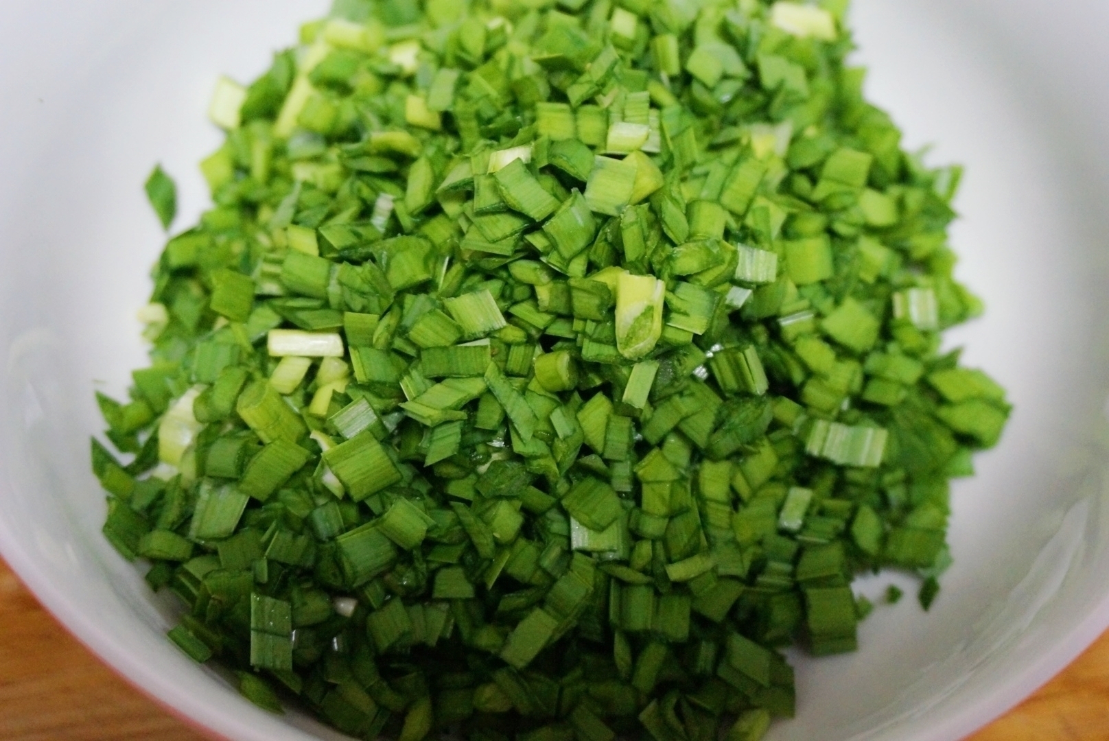 这个馅饼百吃不厌,皮不发硬,馅不流汤,方法简单没得说!