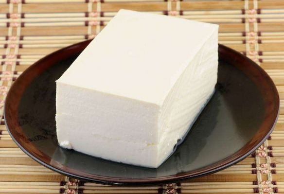 豆腐虽好,但不可与以下3物搭配,别等全家人“住院”才明白