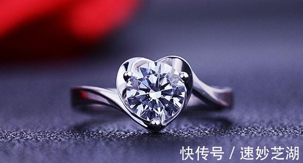 这世间|求婚必须买新款钻戒吗?会不会价格高?哪里买婚戒便宜?