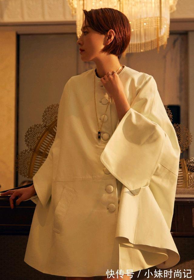 洋气|马伊琍的时尚品味太高超,一袭白色斗篷裙浪漫温柔,洋气精致