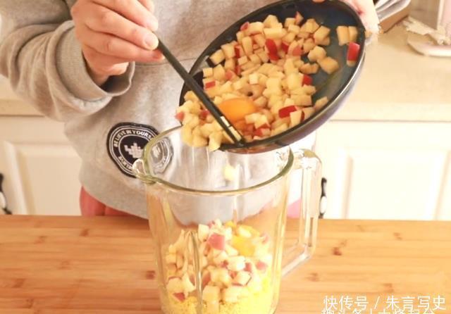 教你用5个碗做发糕,蓬松暄软,不塌陷不发粘,比买的还好吃