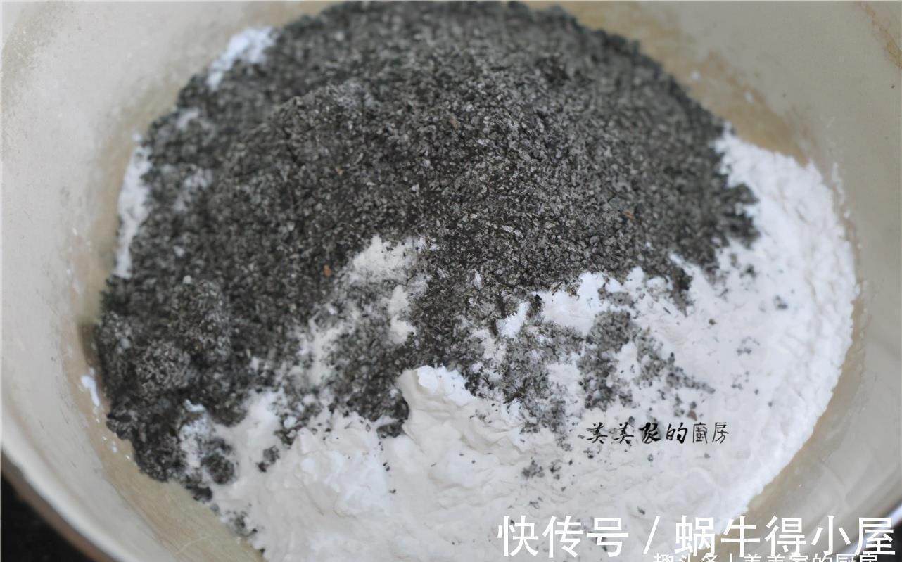 黑芝麻|用三样食材搭配做早餐,不用揉面不发酵,凉吃更美味,又软又糯!