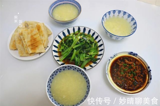 日常|我家日常早餐,简单4样,30分钟就上桌,营养搭配家人喜欢