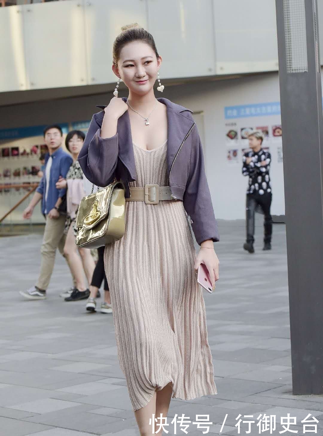 适合25-30岁女生的穿搭示范，最后一套简直美爆了，既舒服又撩人