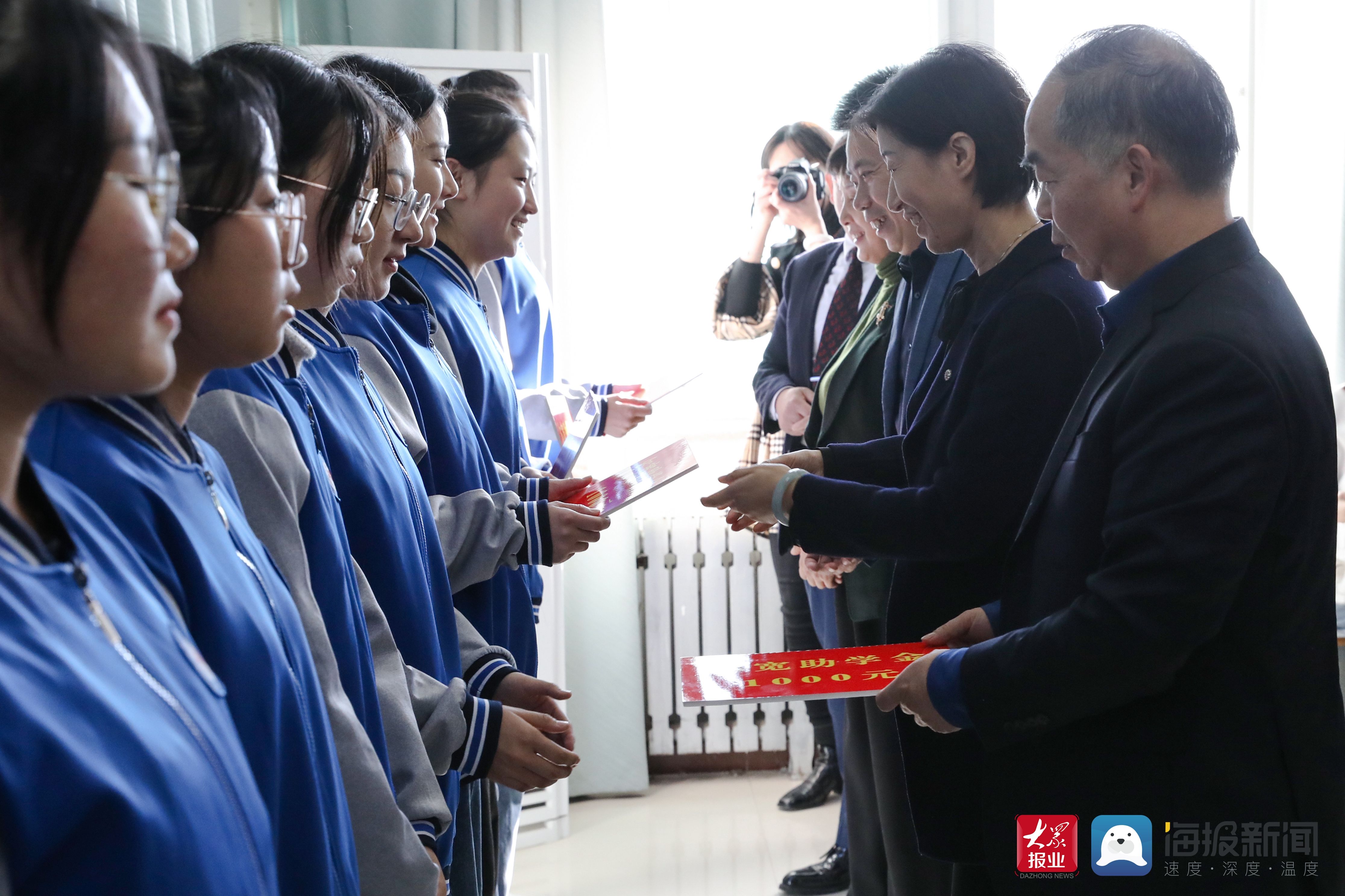 思源|冬日有爱，暖阳满天——“思源?天使四叶草”走进济护“尔宽助学金”助力寒门学子