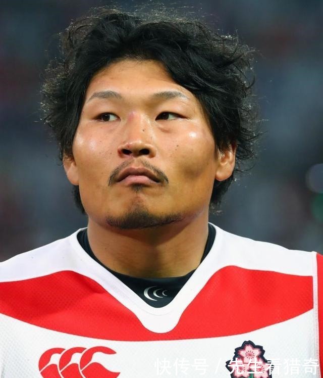 泰国|连泰国COS小哥都要写个服字,日本大神用洗面乳模仿各路名人