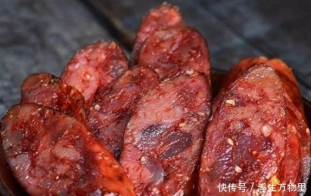 想吃腊肠自己灌,方法和比例教给你,做好咸香入味,嚼劲十足!