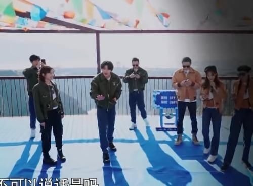 蔡徐坤喊出:有老婆真好,誰注意baby的反應?嘴角隱藏不住的欣喜