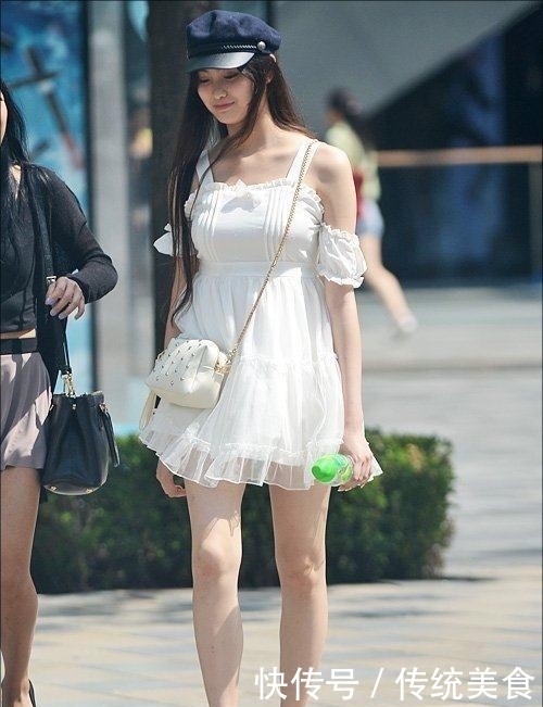 衣裙|街拍: 白衣裙小姐姐, 都散发着某种气质