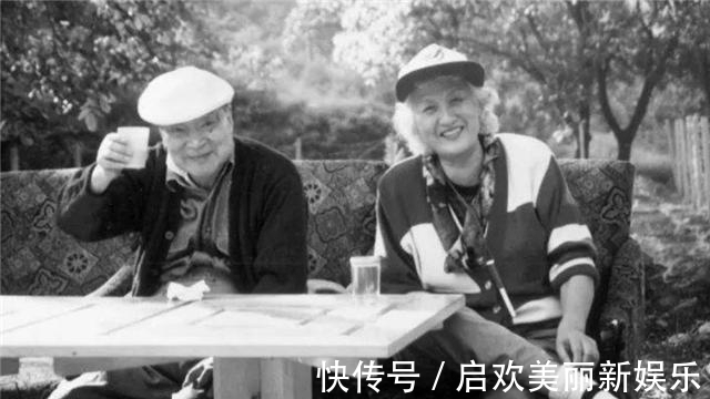 纳兰容若&与原配携手52年，80岁另娶女演员，去世前留遗嘱：与原配合葬大海