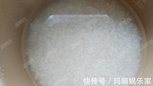 腌制腊肉时,只放盐就错了!多放一点它,腊肉不长霉,放一年不坏