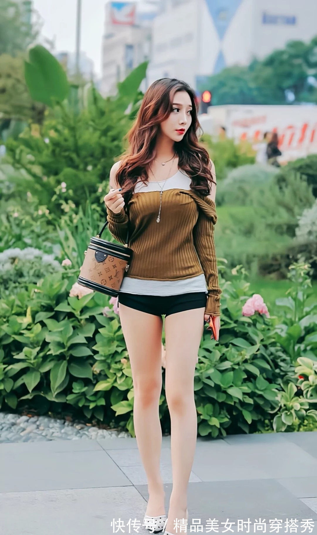 小衫 时尚穿搭:短裤的搭配说简单也简单,看看搭配哪款更加适合你