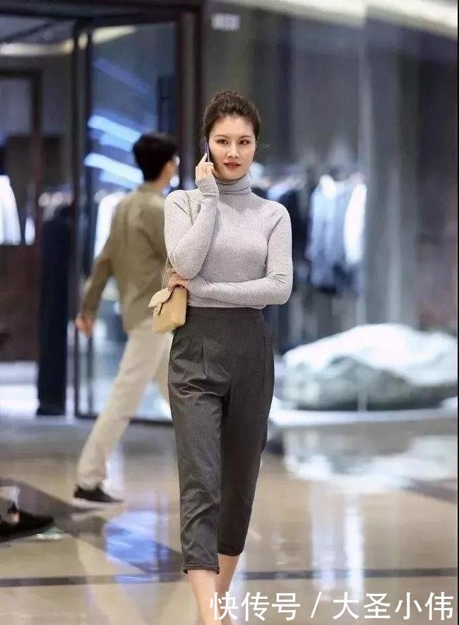 天生|美女街拍:天生的美才是真正的美,大街上抓到一只小可爱,忙完一起吃个饭吧